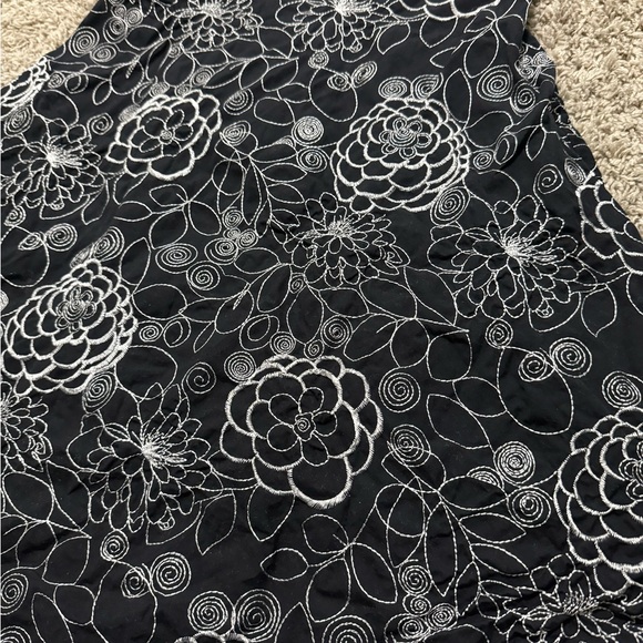 Evan Picone Womens 4 Black White Embroidered Cocktail Floral Dress Lined Party - Picture 5 of 7